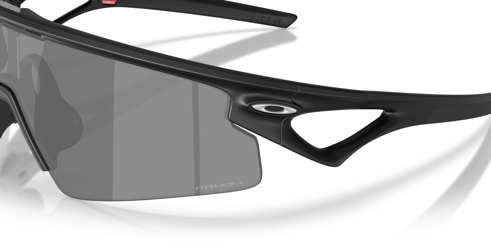 Oakley 0OO9531 Sunglass Matt Black Unisex Full Shell Sunglass — Matt Black frame — view 6