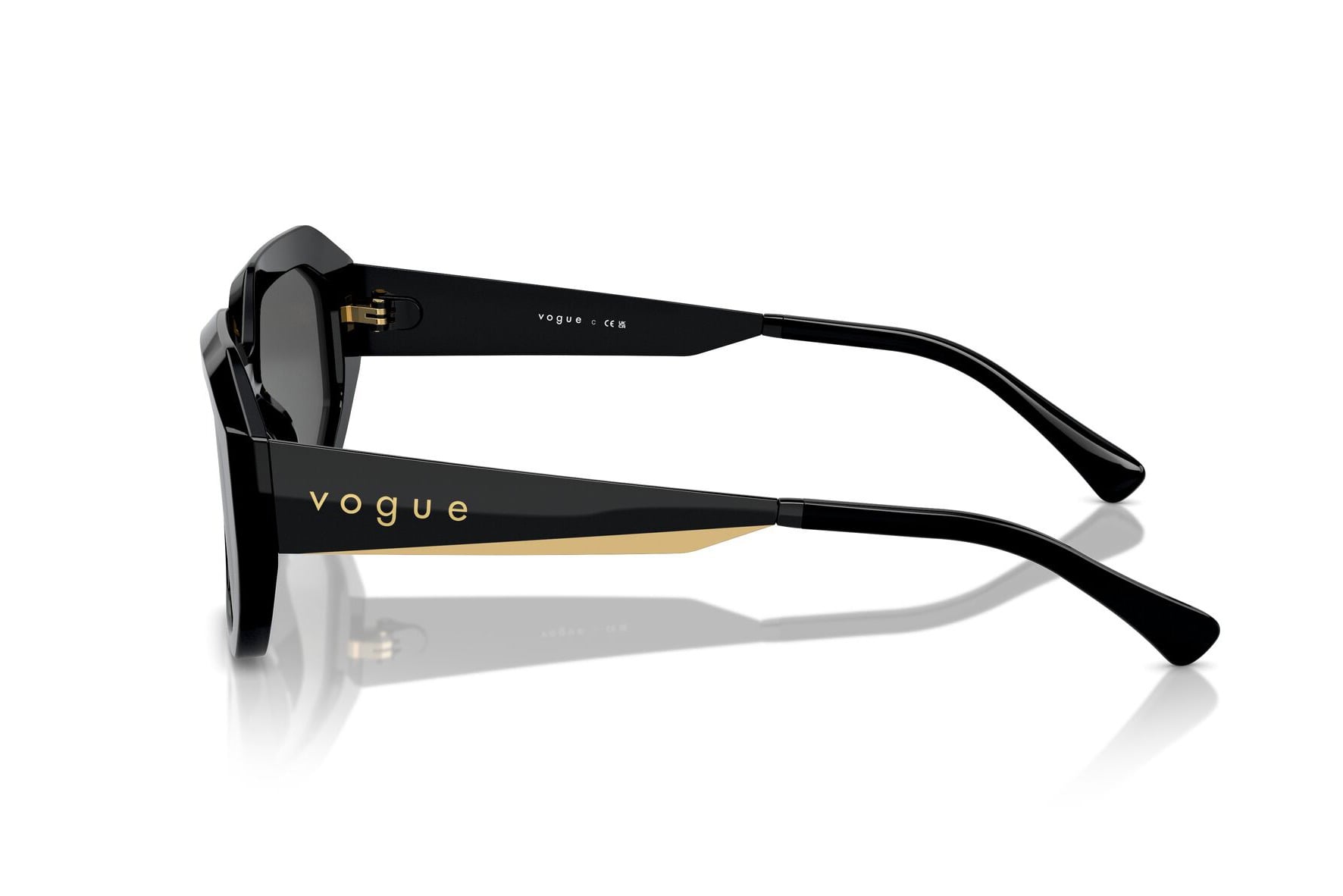VOGUE 0VO5554S W44/87 Sunglass — Black frame — view 3